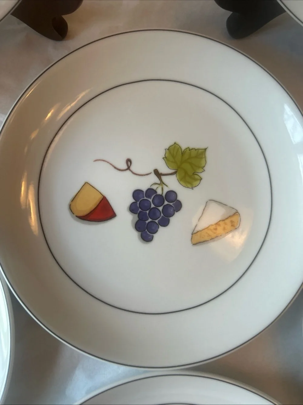 8 Crate & Barrel Nancy Green Fruit Fromage Appetizer Dessert Cheese Plates 6.5